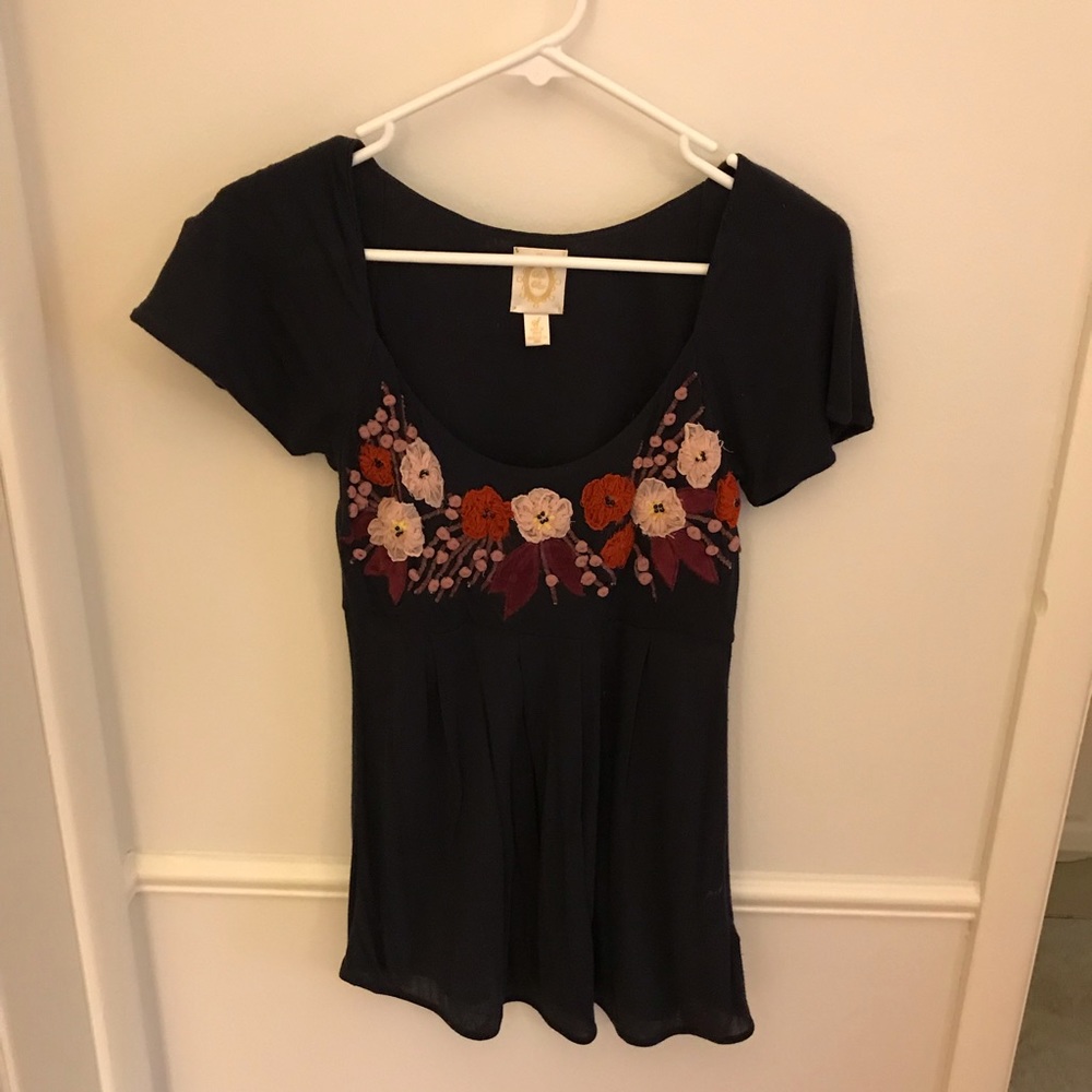 Floral embroidered top
